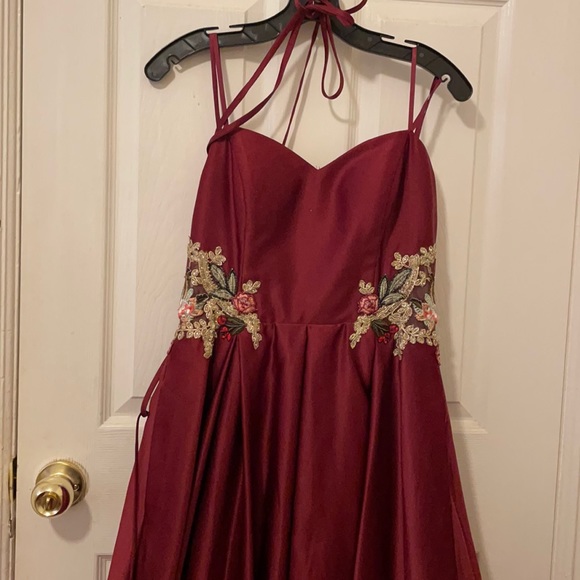 Dresses & Skirts - Beautiful Red Evening Dress